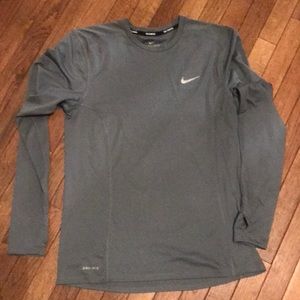Nike dri fit men size medium long sleeve shirt